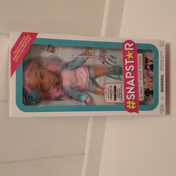 Toy - Picture 2 of 5